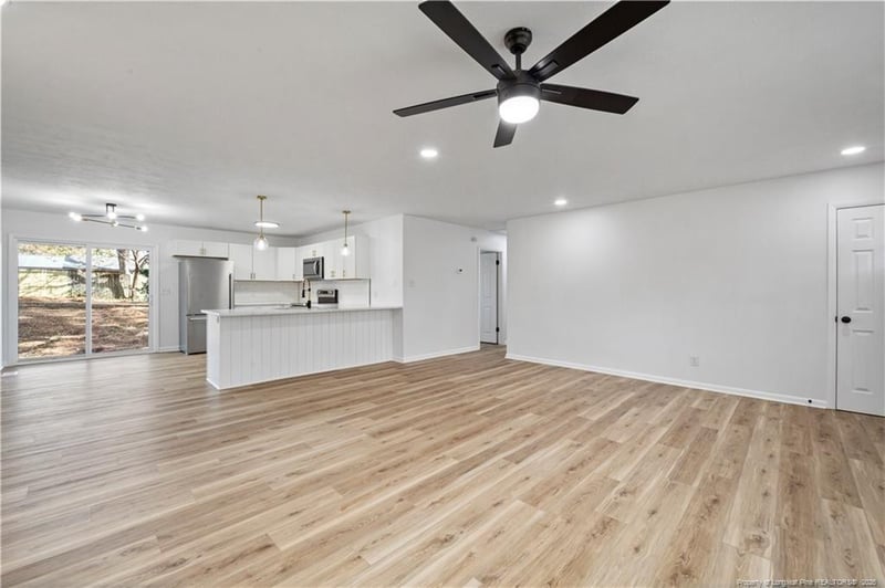 1953 Glenwick Dr, Fayetteville, NC 28304