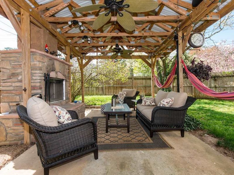 1954 Bernard St, Raleigh, NC 27608