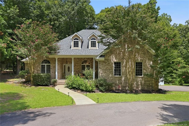 1954 Duffers Ln, Sanford, NC 27332