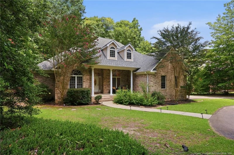 1954 Duffers Ln, Sanford, NC 27332