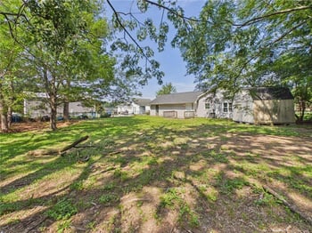 1956 Nordic Dr, Fayetteville, NC 28304