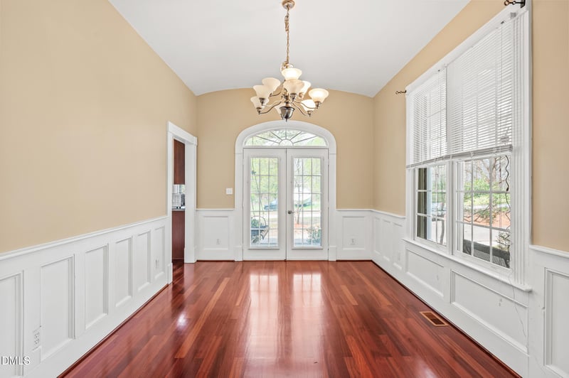 1957 Hilltop Rd, Raleigh, NC 27610