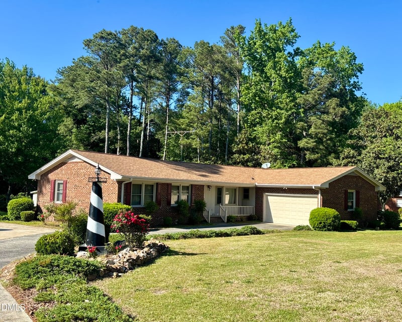 1957 Old Beulah Rd, Selma, NC 27576
