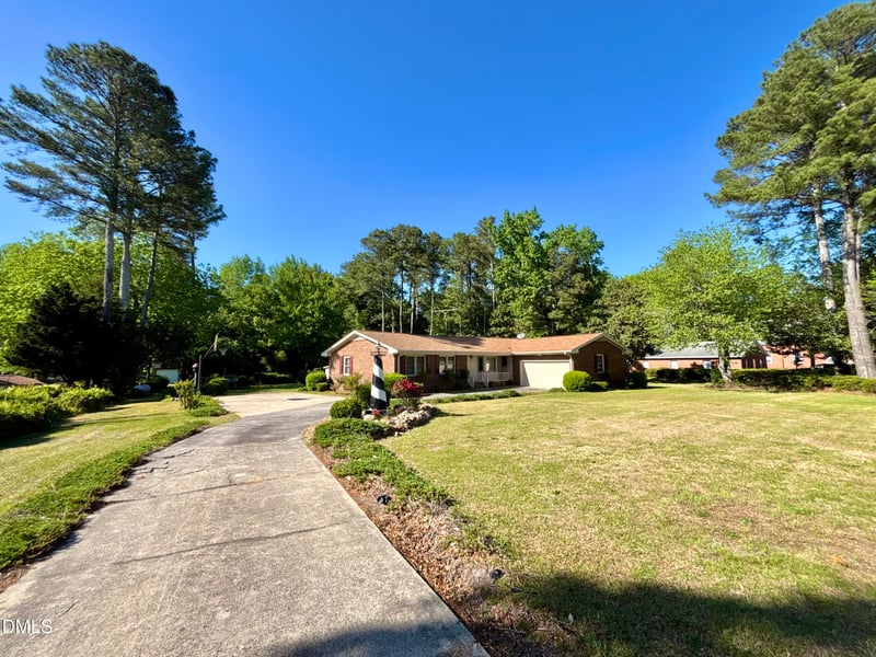 1957 Old Beulah Rd, Selma, NC 27576
