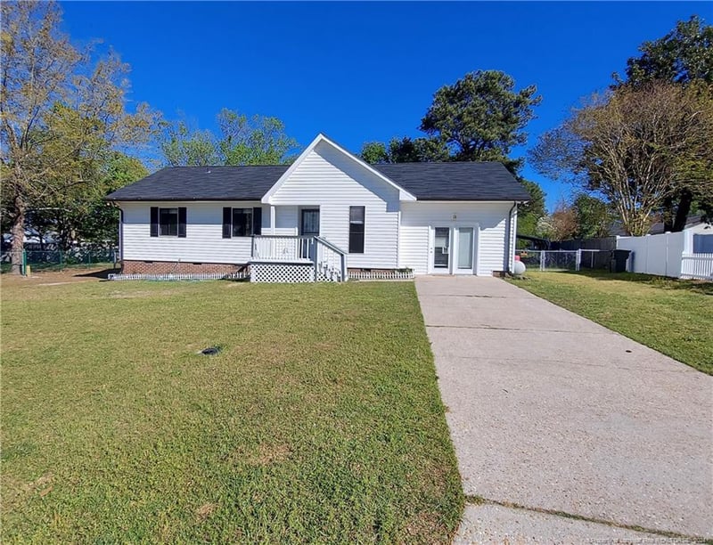 1959 Kenmore Dr, Fayetteville, NC 28304