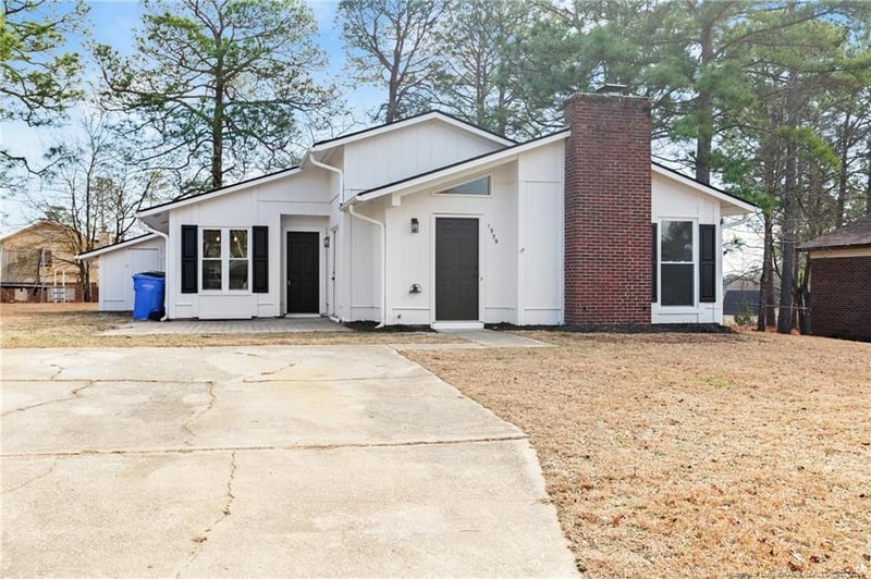 1959 Windlock Dr, Fayetteville, NC 28304