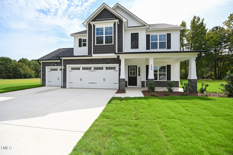 196 Abingdon Farms Dr, Selma, NC 27576