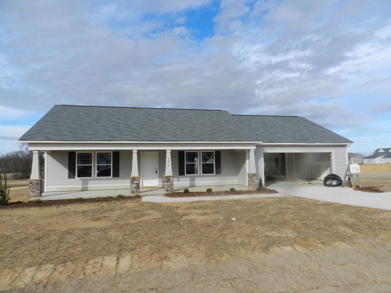 196 Beaver Tavern Dr, Benson, NC 27504