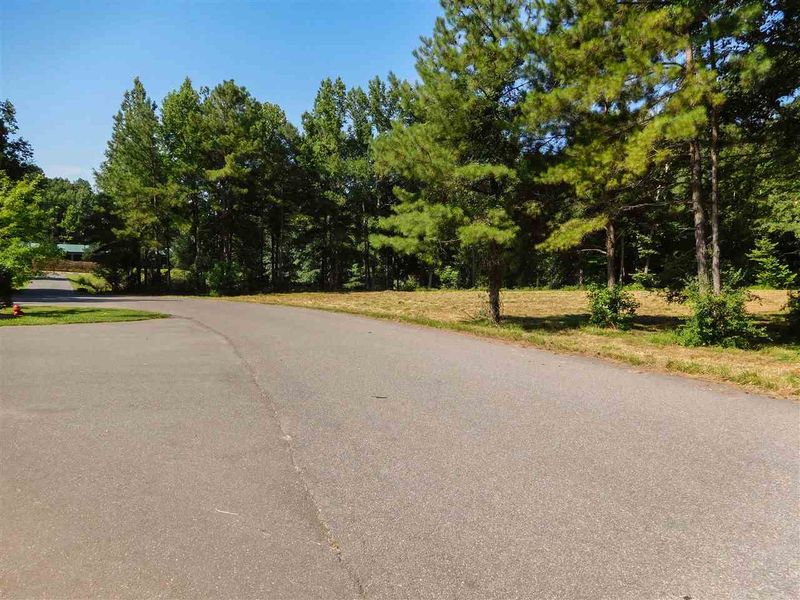 196 Chatham Business Dr, Pittsboro, NC 27312
