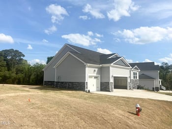196 Golfview Ave, Benson, NC 27504