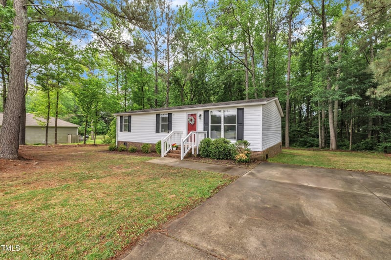 196 Marlin Ln, Smithfield, NC 27577