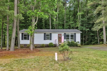 196 Marlin Ln, Smithfield, NC 27577