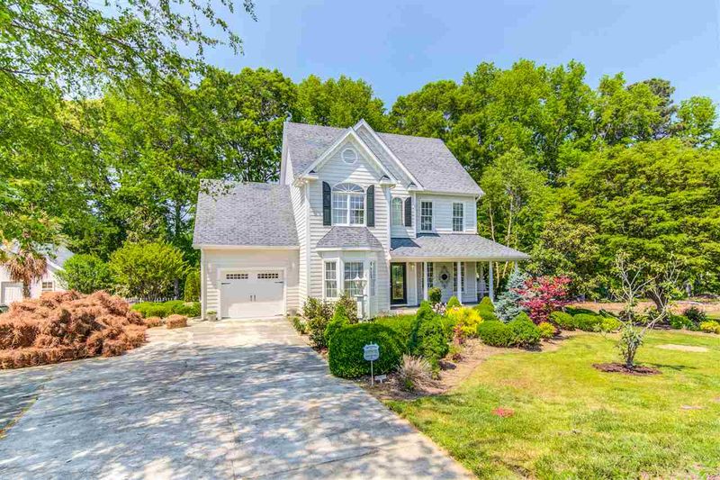 196 Northbend Dr, Youngsville, NC 27596