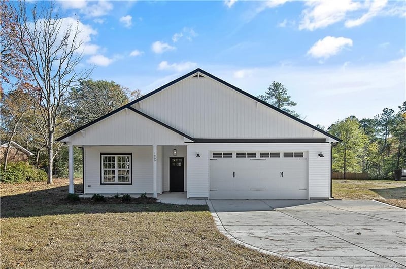 1960 Fennell Rd, Hope Mills, NC 28348