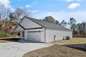 1960 Fennell Rd, Hope Mills, NC 28348