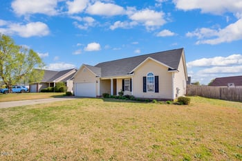 1961 Yellowbrick Rd, Fayetteville, NC 28314