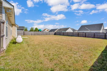 1961 Yellowbrick Rd, Fayetteville, NC 28314