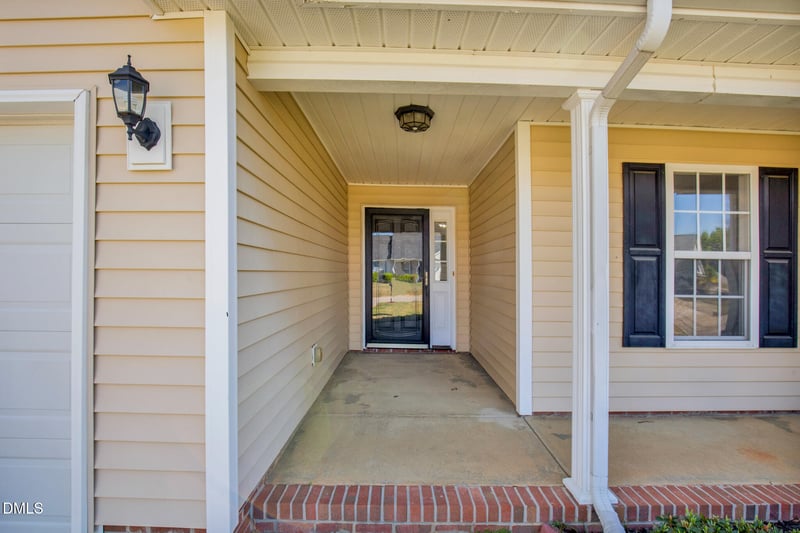 1961 Yellowbrick Rd, Fayetteville, NC 28314