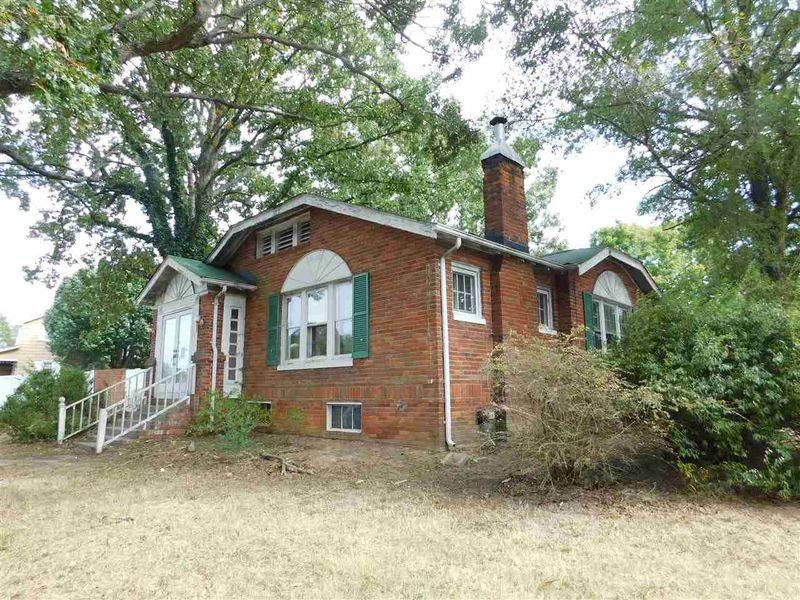 1963 Lower Hopedale Rd, Burlington, NC 27217