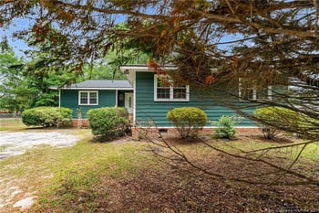 1963 Seabrook School Rd, Fayetteville, NC 28312