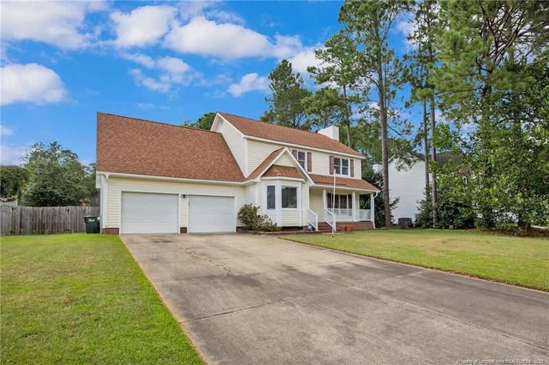 1968 Oakview Dr, Fayetteville, NC 28304