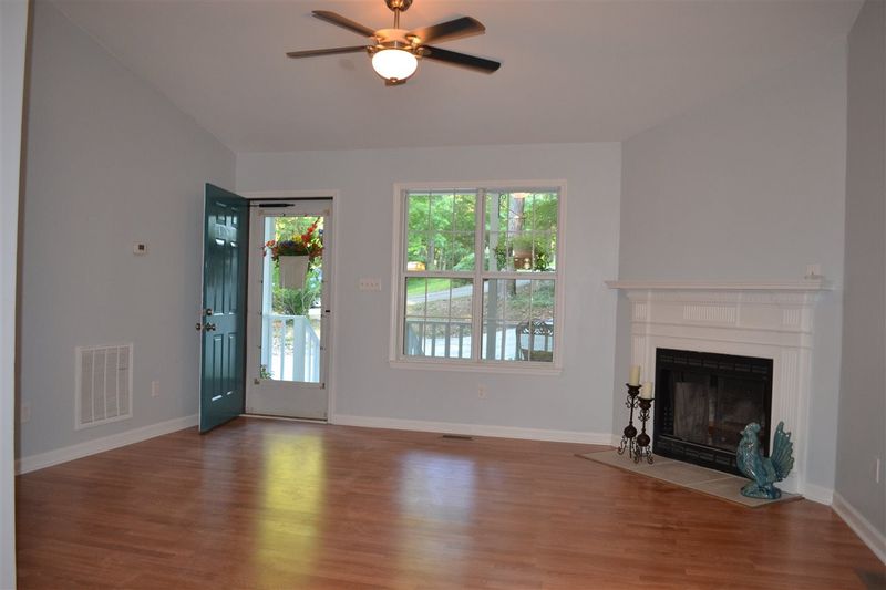 197 Bridges Ln, Youngsville, NC 27596