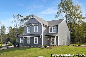 197 Curling Creek Dr, Clayton, NC 27527