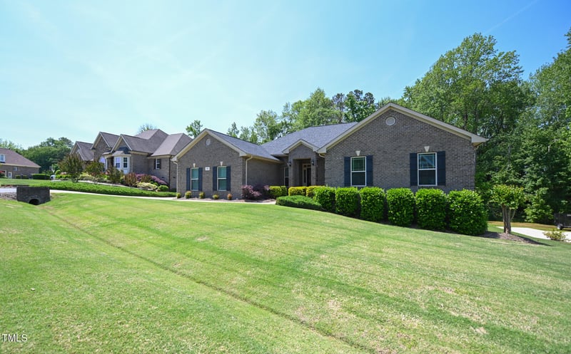 197 Paige Wynd Dr, Angier, NC 27501