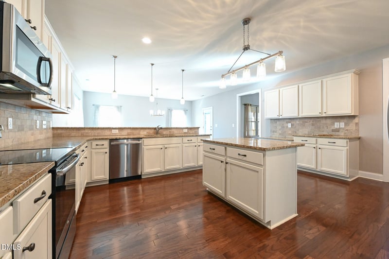 197 Paige Wynd Dr, Angier, NC 27501