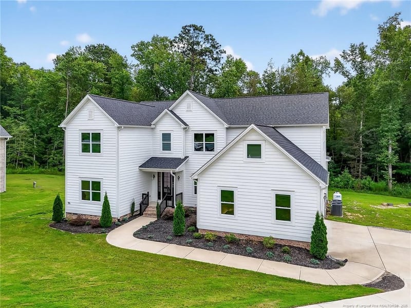 197 Silverside Dr, Angier, NC 27501