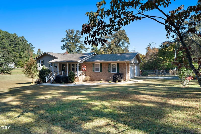 1970 Cotten Rd, Sanford, NC 27330
