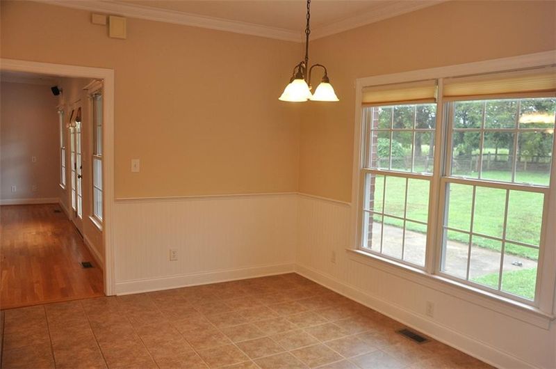 1972 Fairfield Dr, Burlington, NC 27215
