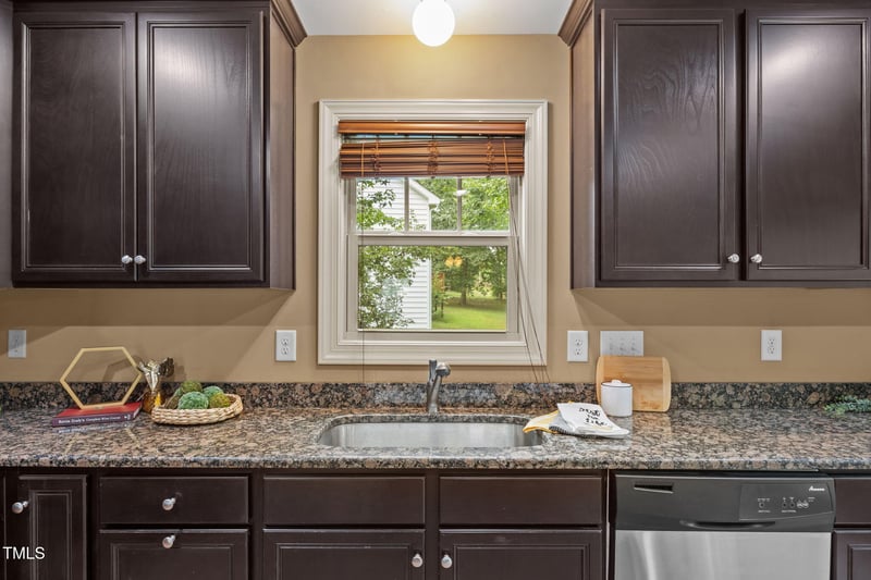 1976 Ferbow St, Creedmoor, NC 27522