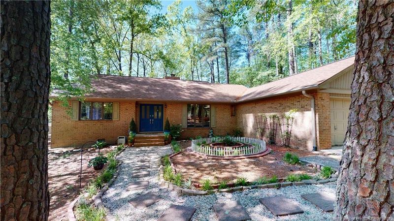 1979 Putters Cir, Sanford, NC 27332