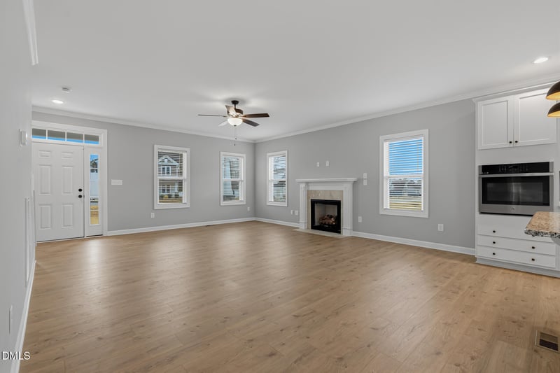 198 Carolina Landing Dr, Zebulon, NC 27597