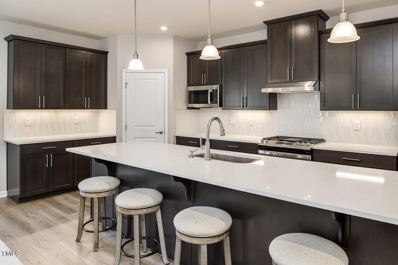 198 Glen Hollow Dr, Raleigh, NC 27604