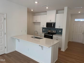 198 Parker Ln, Mebane, NC 27302