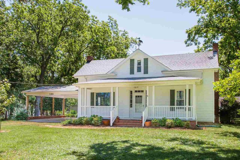 198 S Pleasant Coates Rd, Benson, NC 27504