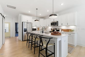 198 Retreat Dr, Fuquay Varina, NC 27526