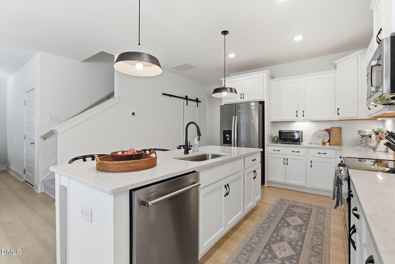198 Retreat Dr, Fuquay Varina, NC 27526