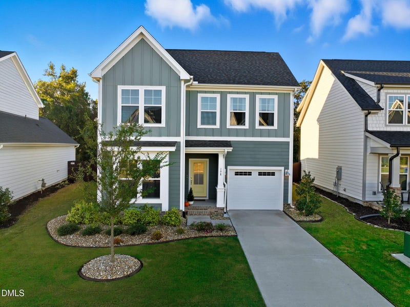 198 Retreat Dr, Fuquay Varina, NC 27526