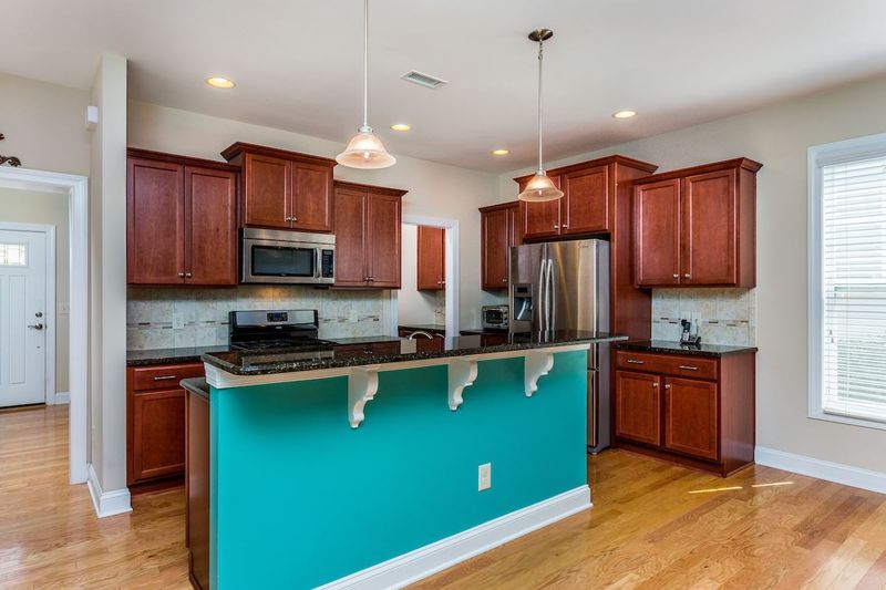 198 Serenity Hill Cir, Chapel Hill, NC 27516