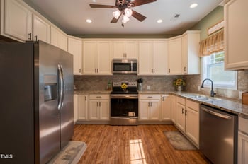 199 Courtney Ln, Dunn, NC 28334