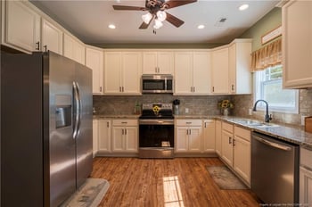 199 Courtney Ln, Dunn, NC 28334