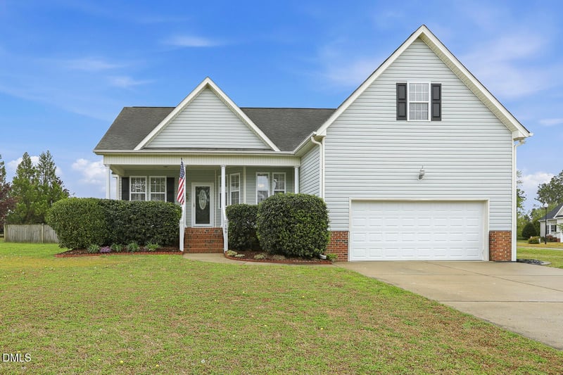 199 Dexterfield Dr, Fuquay Varina, NC 27526