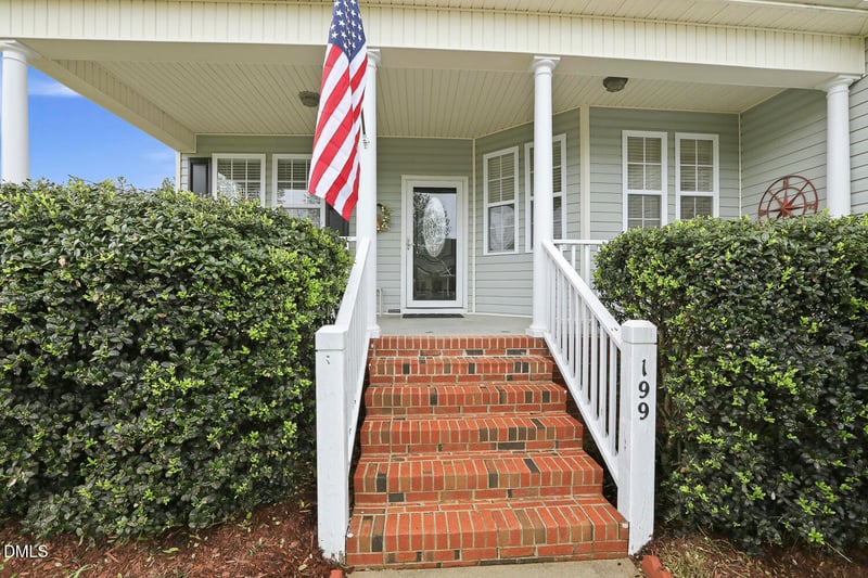 199 Dexterfield Dr, Fuquay Varina, NC 27526