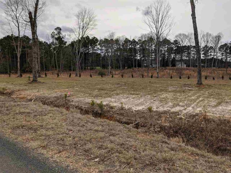 199 Hobby Rd, Holly Springs, NC 27540