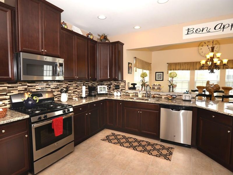 199 Honeybee Tc, Clayton, NC 27520