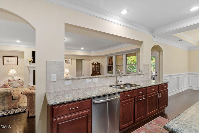 199 Peachtree Ln, Clayton, NC 27527