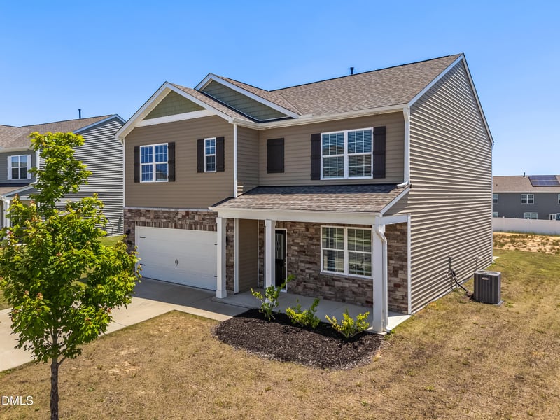 199 Pecan Grove Ln, Fuquay Varina, NC 27526